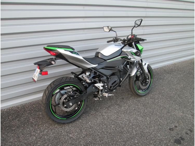 KAWASAKI Ze-1
