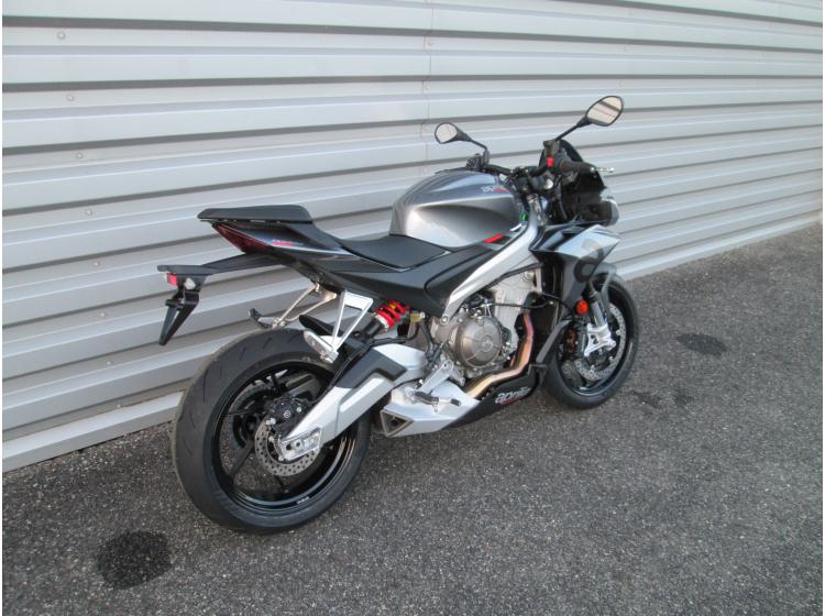 APRILIA TUONO 660