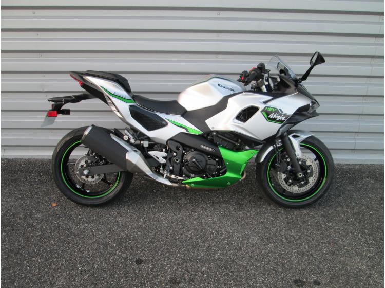 KAWASAKI Ninja 7 Hybrid